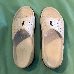 Hoka Ora Slides